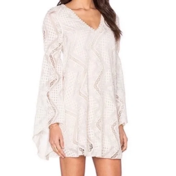 Line & Dot | Dresses | Nwt Line Dot Bell Sleeve Keyhole Back Lace Mini Dress  | Poshmark